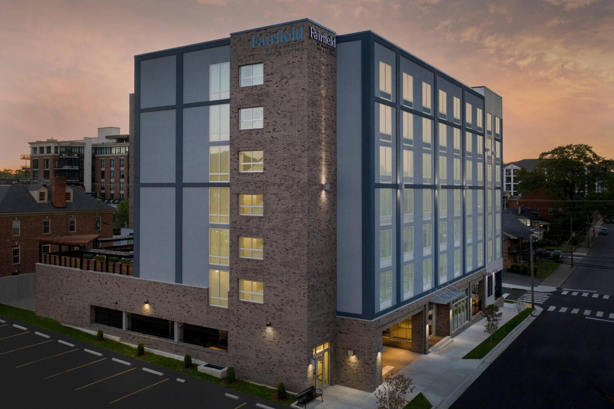 Fairfield Inn & Suites Nashville Near Vanderbilt Экстерьер фото